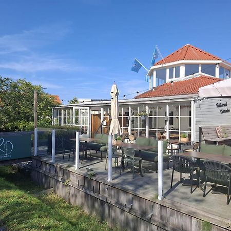Strandhotel Dennenbos Oostkapelle Exterior photo